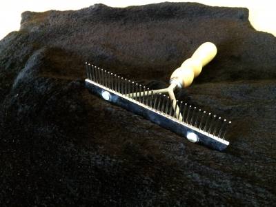 Fur Comb - wood handle (Each)